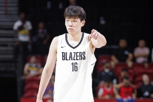 美媒：第一次背靠背杨瀚森有点累&amp;步伐稍显无力 但还是有进步