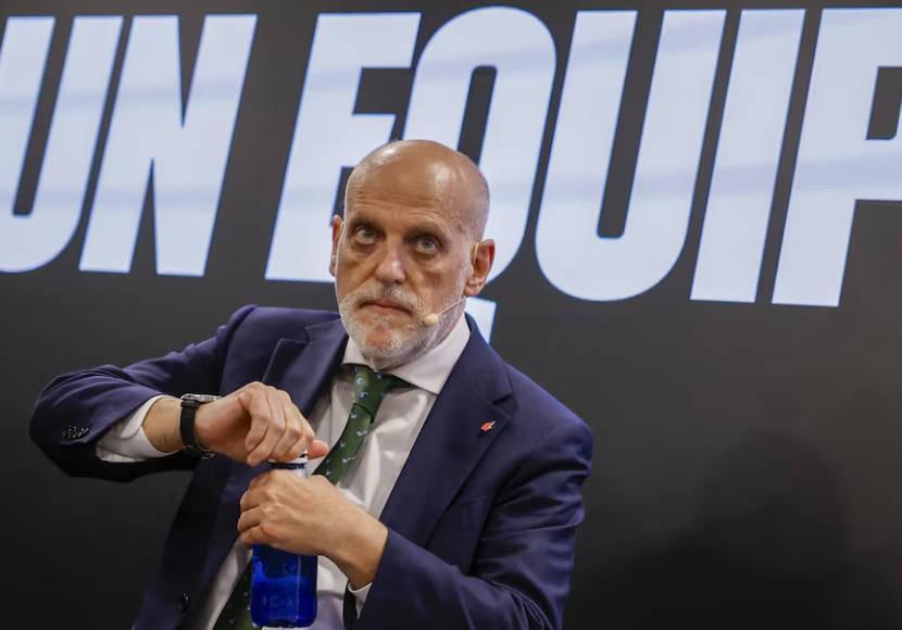 开云下载-特瓦斯谈西蒙尼和维尼修斯冲突：这都是场上的事，只是小插曲