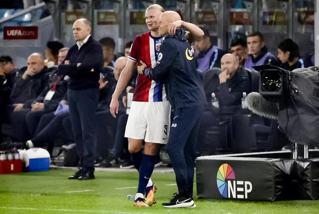 开云下载-挪威主帅：哈兰德单场5球2助攻并且让点，他不能做得更好了