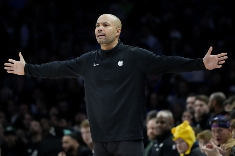 全部去发展联盟！篮网末节垃圾时间10-32再输尼克斯22分